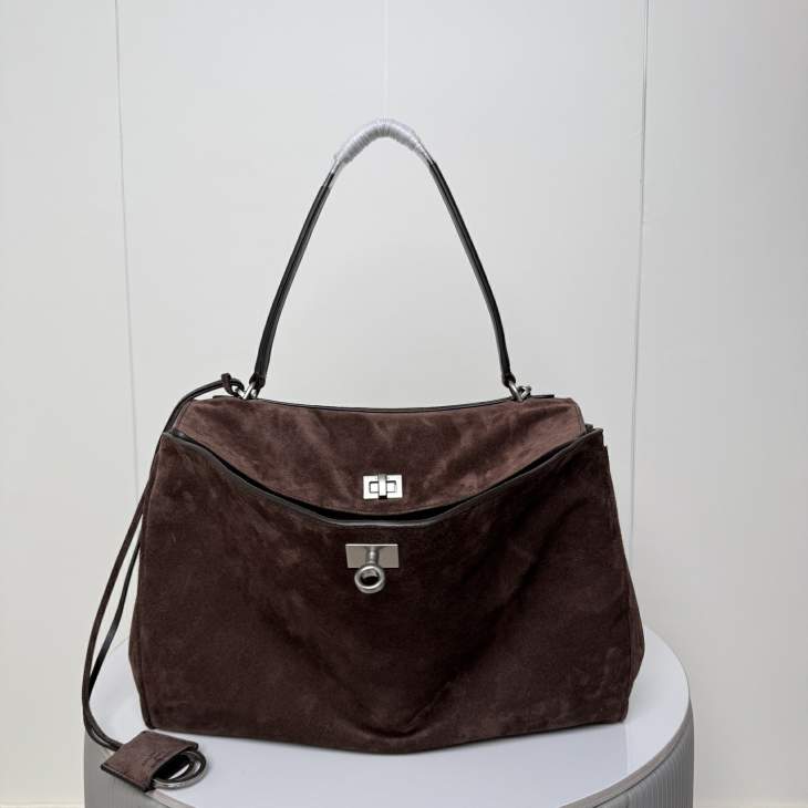 Picture of Balenciaga Handbags _SKUfw211202186fw